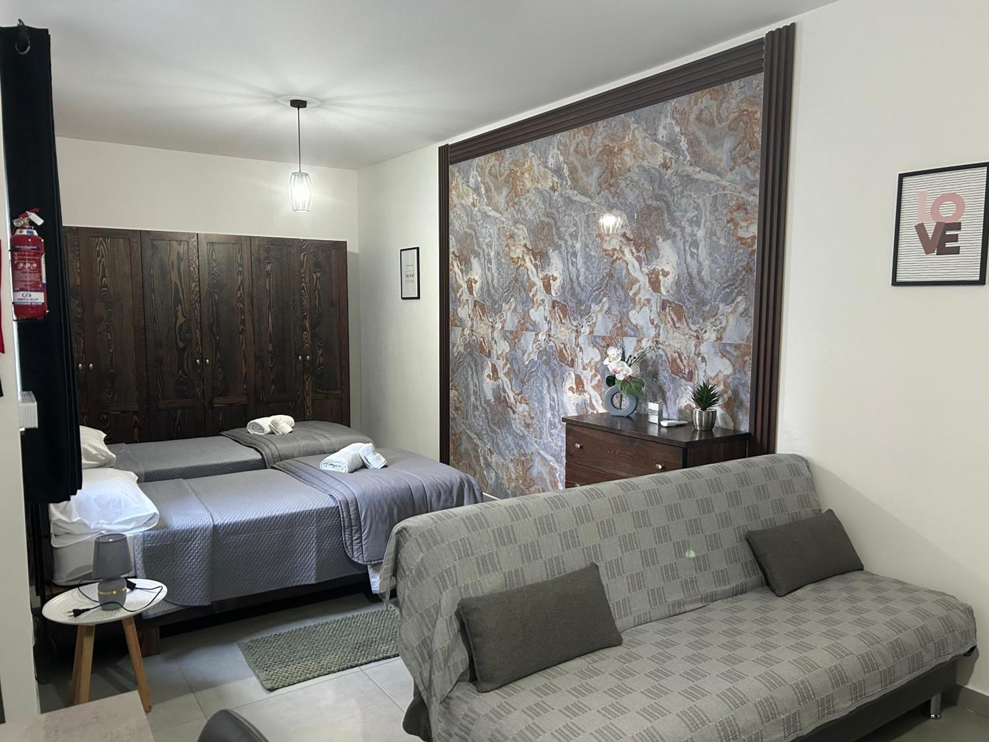 St Gaetans Studio Apartment 6A Hamrun Ngoại thất bức ảnh