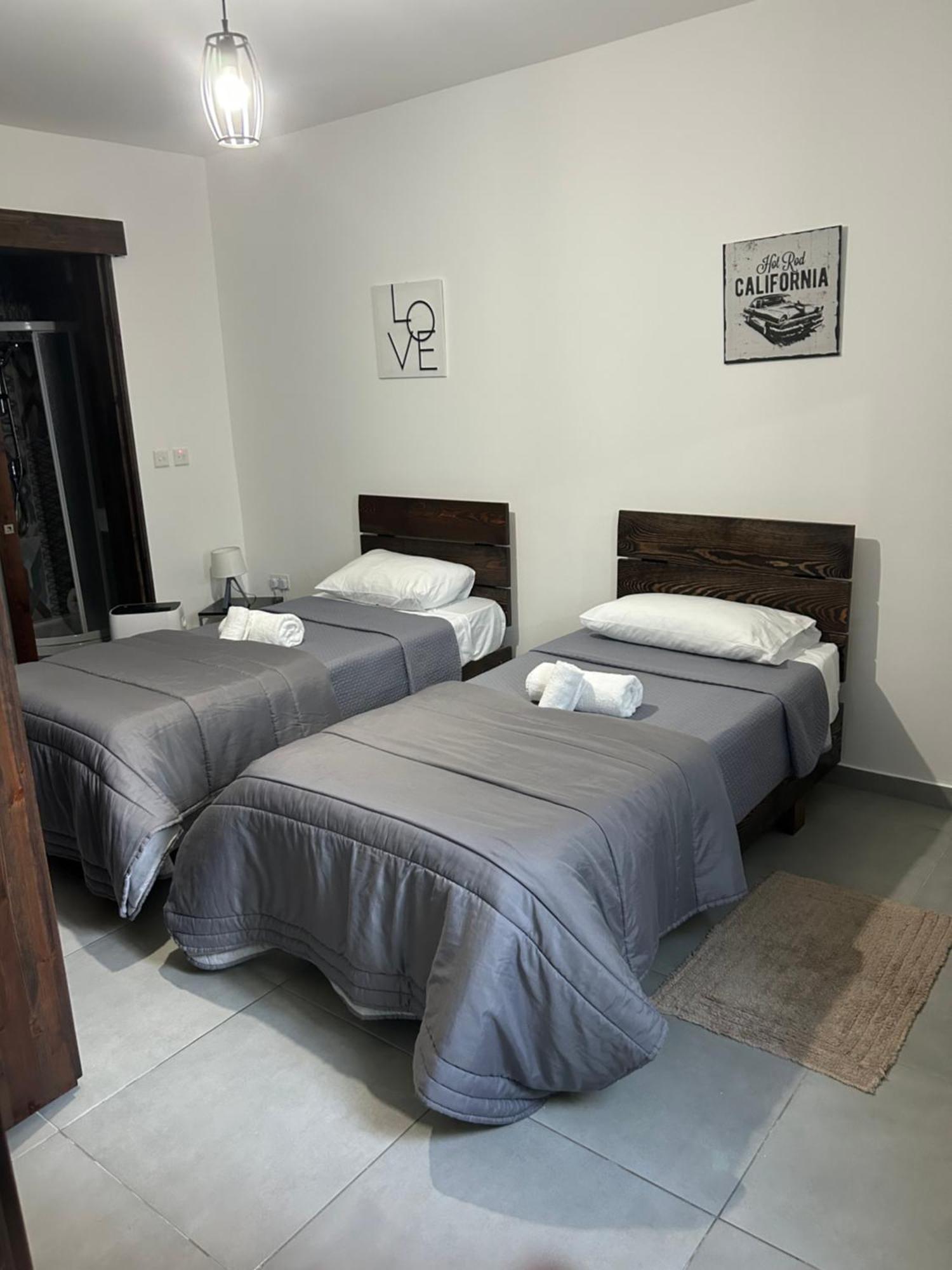 St Gaetans Studio Apartment 6A Hamrun Ngoại thất bức ảnh